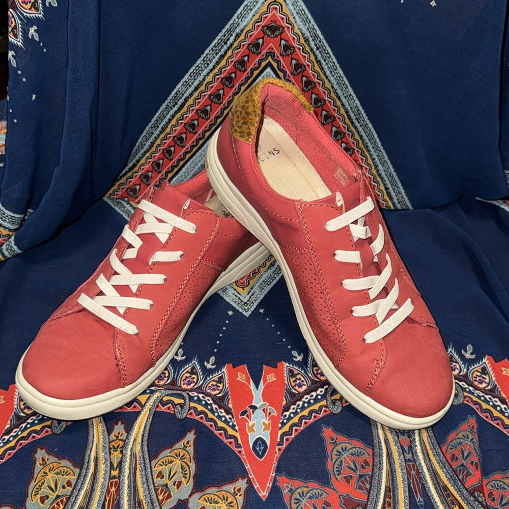Earth Origins Elastic Lace Leather Sneakers Elson Red 8.5